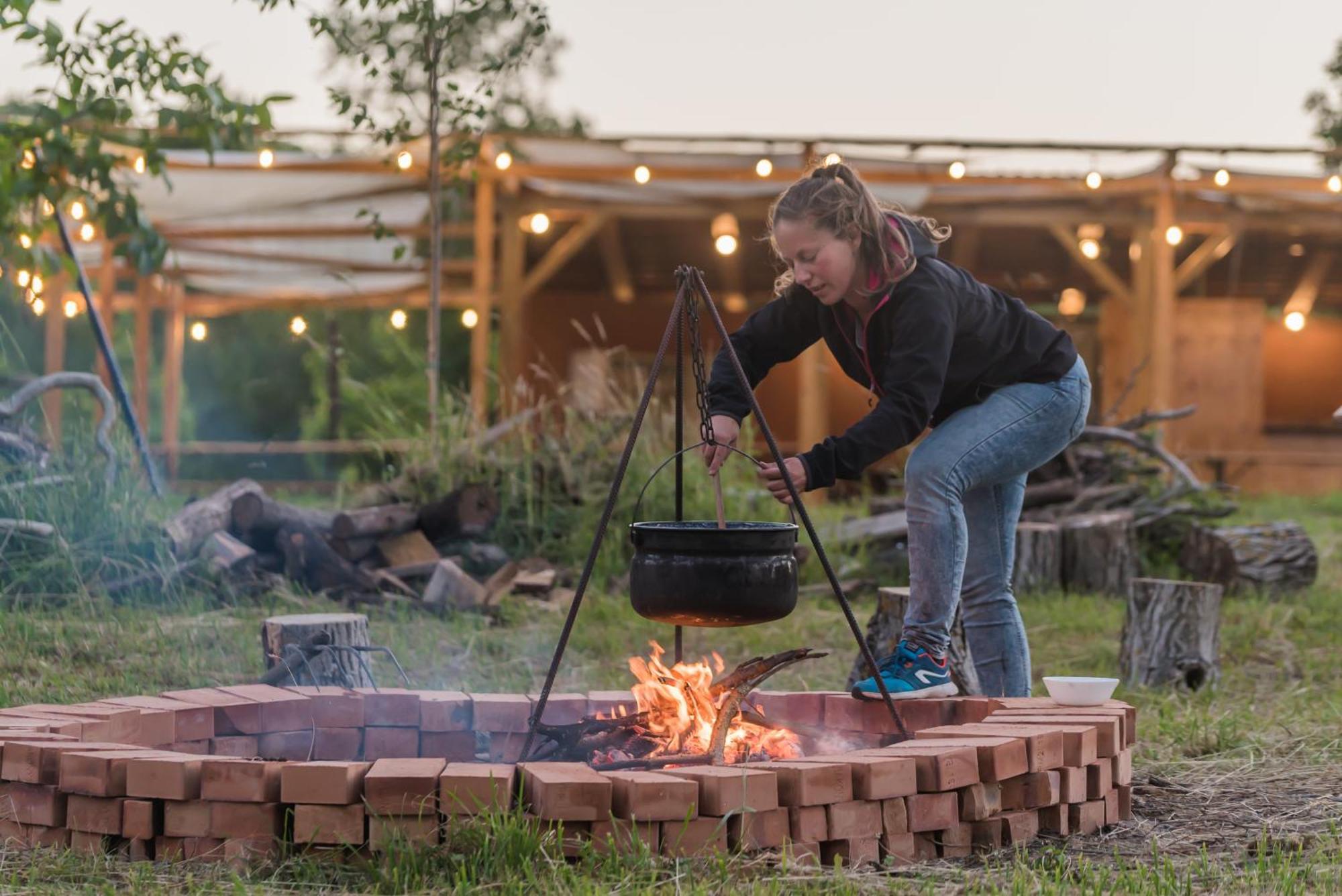 Szellos Ret Camping Balvanyos Dış mekan fotoğraf